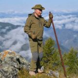 Putin uoči rođendana sakupljao pečurke, aroniju, šišarke 4