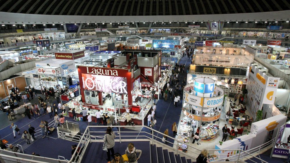 Prekršajna prijava zbog nekorišćenja fiskalne kase na sajmu knjiga 1