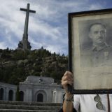 Španci do 25. oktobra sele Franka iz mauzoleja na obično groblje 7
