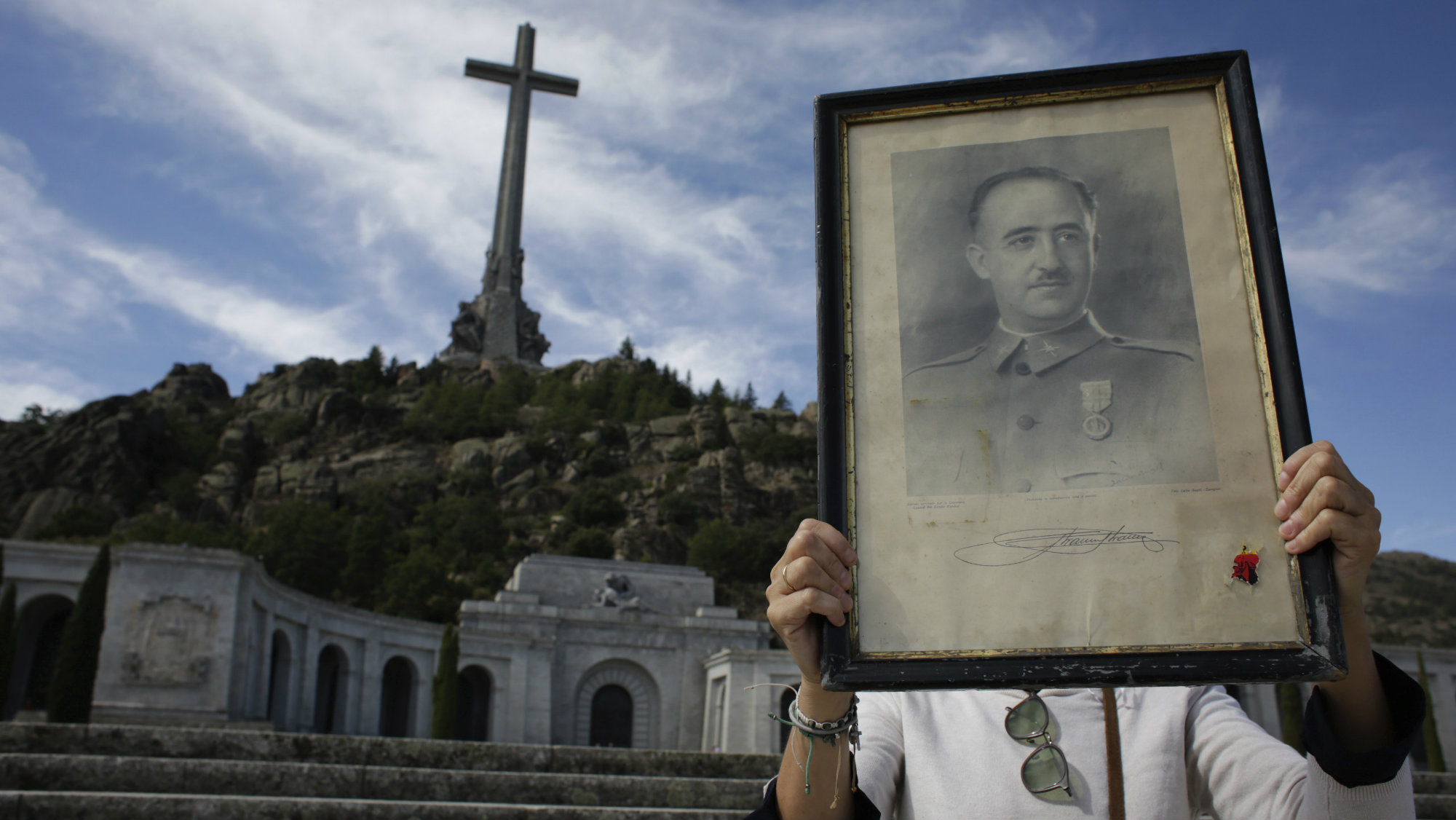 Španci do 25. oktobra sele Franka iz mauzoleja na obično groblje 1