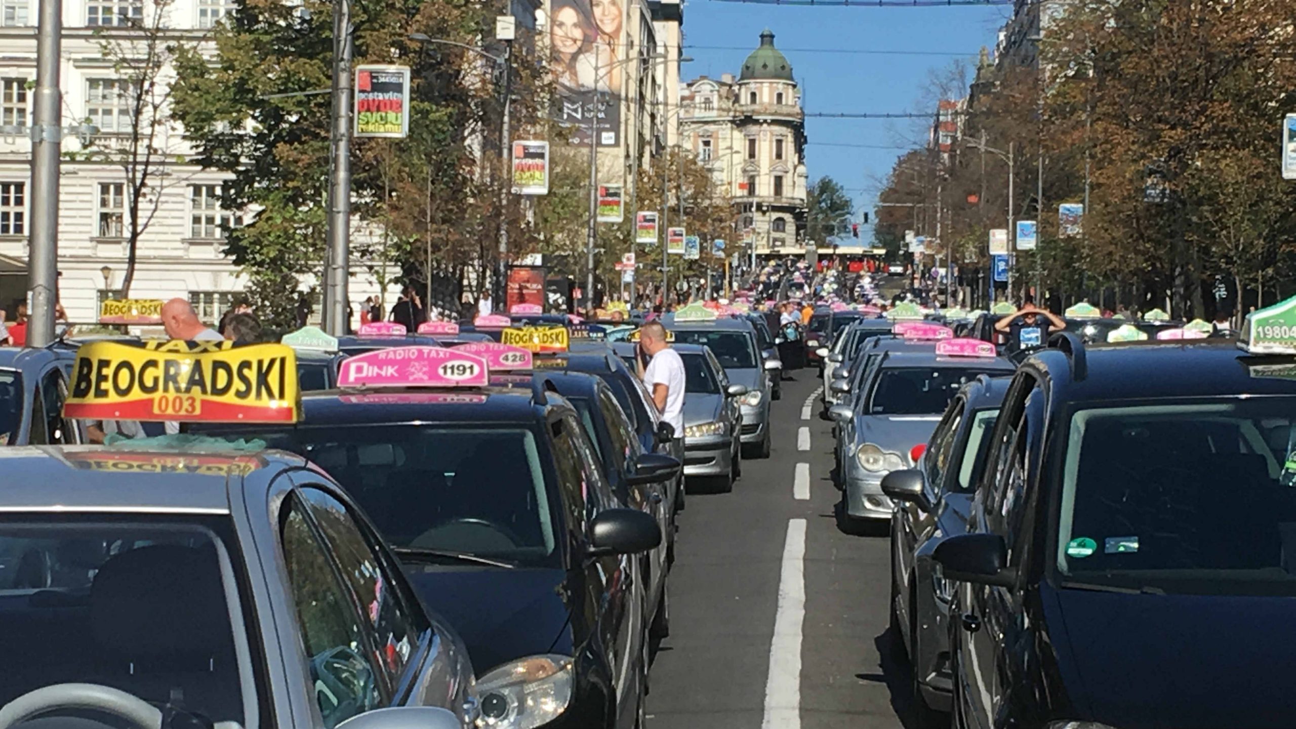 Taksisti blokirali Nemanjinu i Ulicu kneza Miloša 1