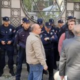 Sukob ispred sinagoge: Frakcije Jevrejske zajednice predvođene Medićem se razišle 6