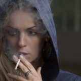 Šta je kafana bez kockastih stoljnjaka i duvanskog dima: Inicijativa ministarke zdravlja da se pušenje zabrani podelila Kragujevčane 6