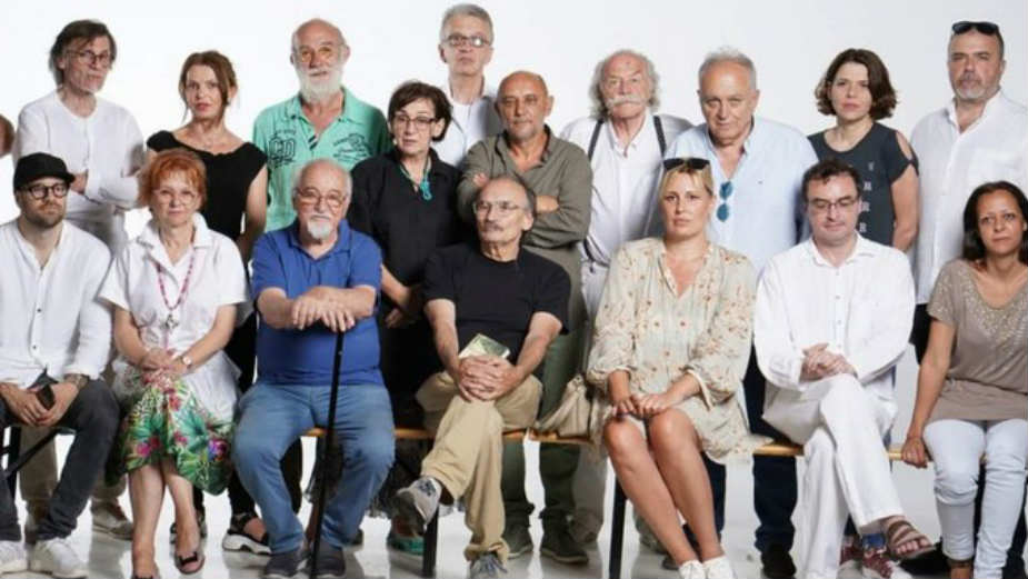 Pokazati da nismo stado ovaca 1