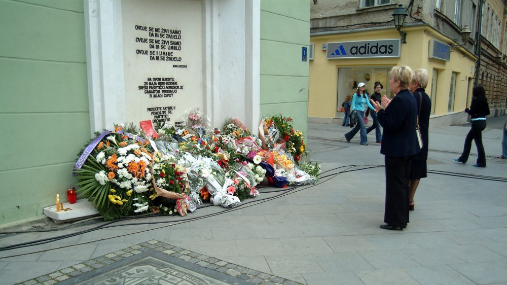 Osude stižu sa svih strana 1