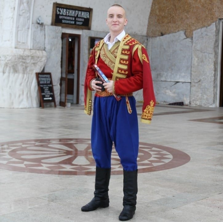 Vuk Adžić u narodnoj nošnji posle krštenja