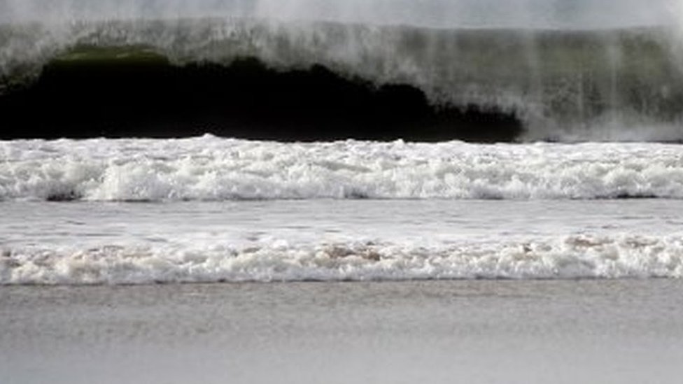 Kokain: Španija zaplenila podmornicu sa 2.000 kilograma kokaina - kažu izvori u policiji 1 Obala Galicije, talasi, severo-zapad Španije