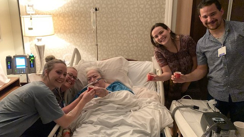 Oproštaj na samrtničkoj postelji uz poslednje pivo 3 Tereza Mihen