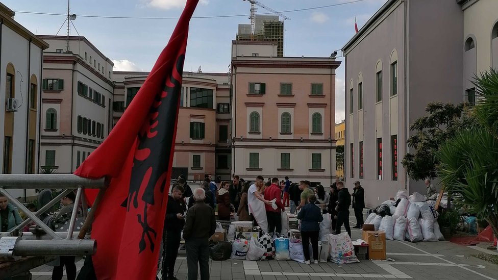 Zemljotres u Albaniji: Novi potresi otežavaju potragu za nastradalima 7 Tirana zemljotres