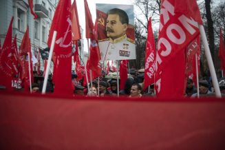Godišnjica Oktobarske revolucije u Rusiji U Moskvi vojna parada povodom godišnjice marša pred odlazak na front 1941. godine (FOTO) 2