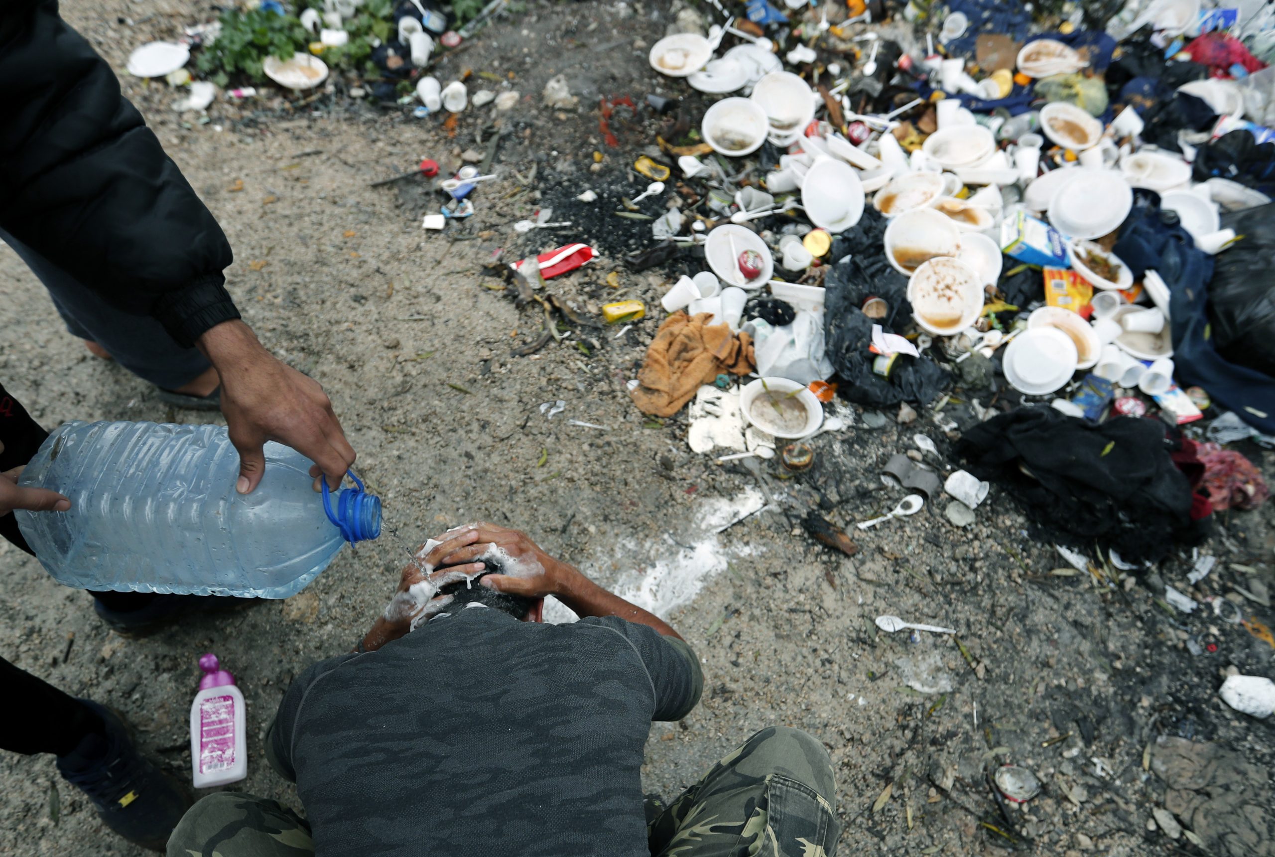EU: Izbeglički kamp kod Bihaća mora biti ukinut, potreban bolji smeštaj (FOTO) 2