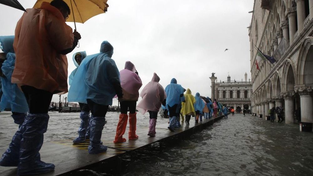 Voda u Veneciji dostila 127 centimetara (FOTO/VIDEO) 5