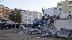 U zemljotresu u Albaniji najmanje 22 mrtvih, tim iz Srbije poslat u pomoć 21