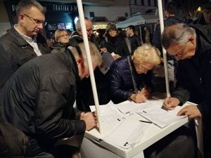 Protest u Novom Sadu zbog Aleksandra Obradovića: Nemaju nijedan dokaz (VIDEO) 2