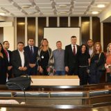 Đorđević s predstavnicima Roma: Svi građani Srbije su jednaki i moraju imati ista prava 9