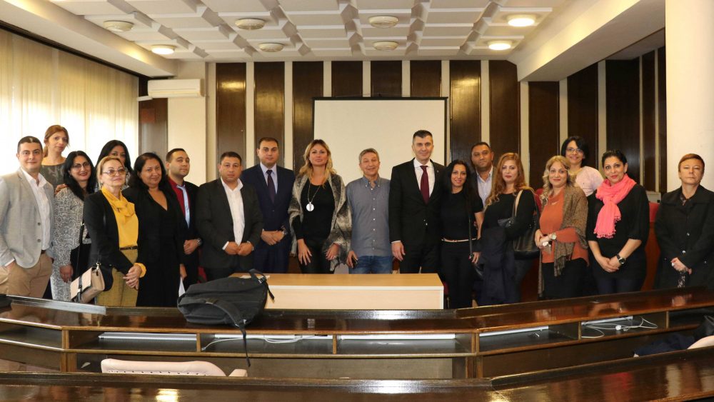 Đorđević s predstavnicima Roma: Svi građani Srbije su jednaki i moraju imati ista prava 1