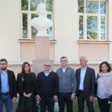 Ispred Regionalnog centra za talente otkrivena bista kraljice Marije 4