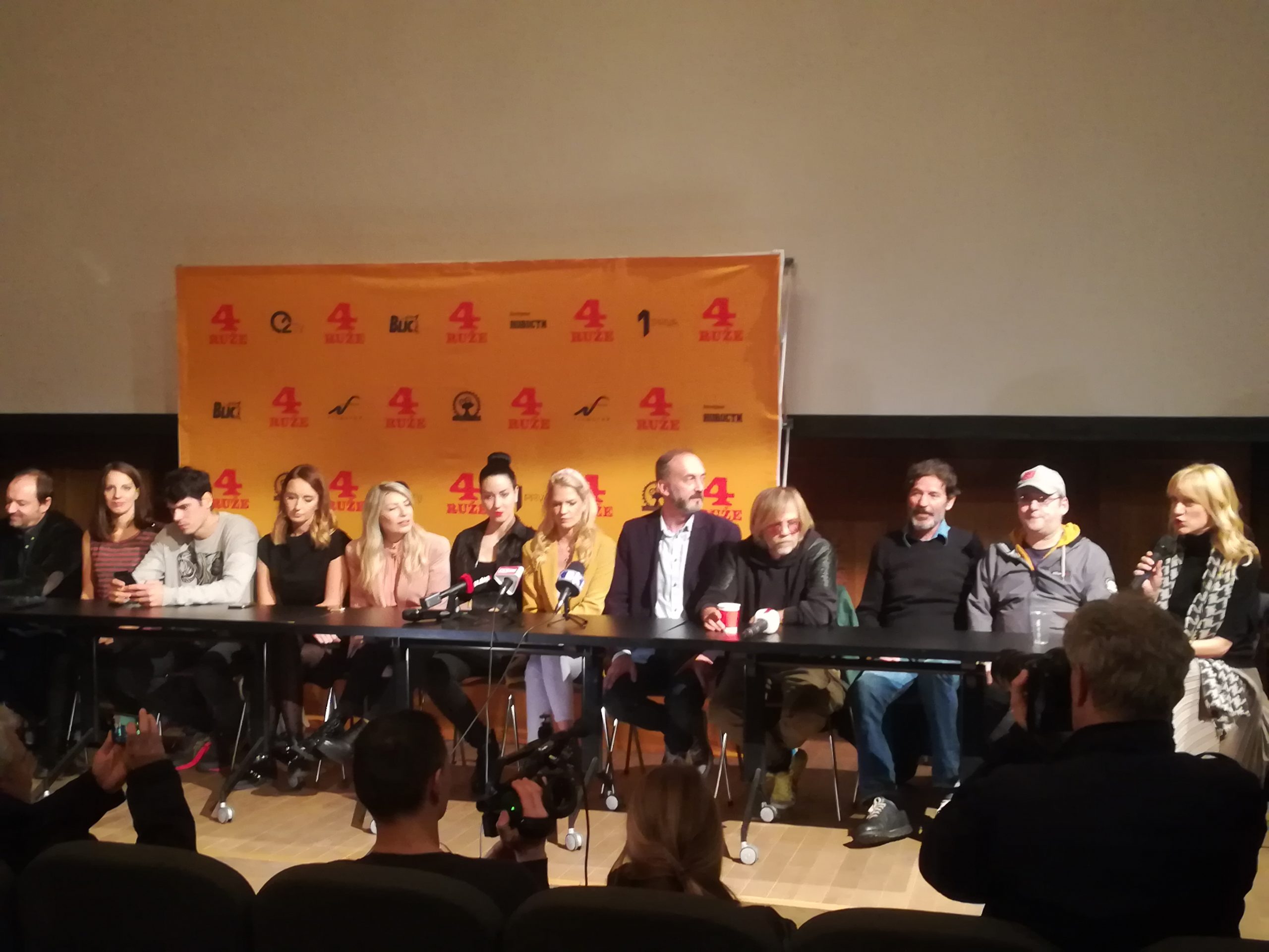 Četiri ruže: Mali film koji diže veliku prašinu 1