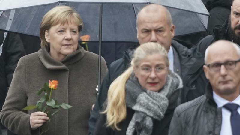 Nemačka kancelarka pozvala Evropu da štiti demokratiju 1