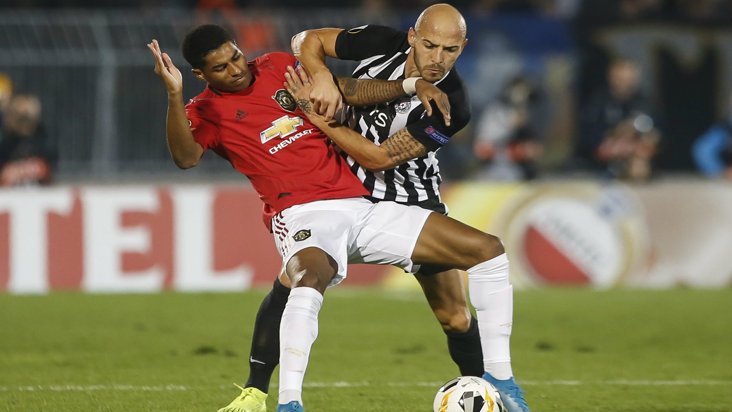 Bunkerom se protiv Engleza gube mečevi 1