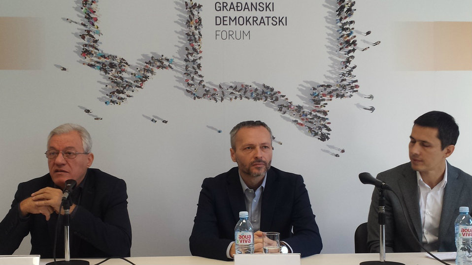 Hrabri, usamljeni građani 1