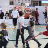 Sajam sporta: Kecmanović igrao mini tenis sa mališanima 9