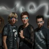 To što "ona" pjeva "njoj" i dalje je nešto čudno 10