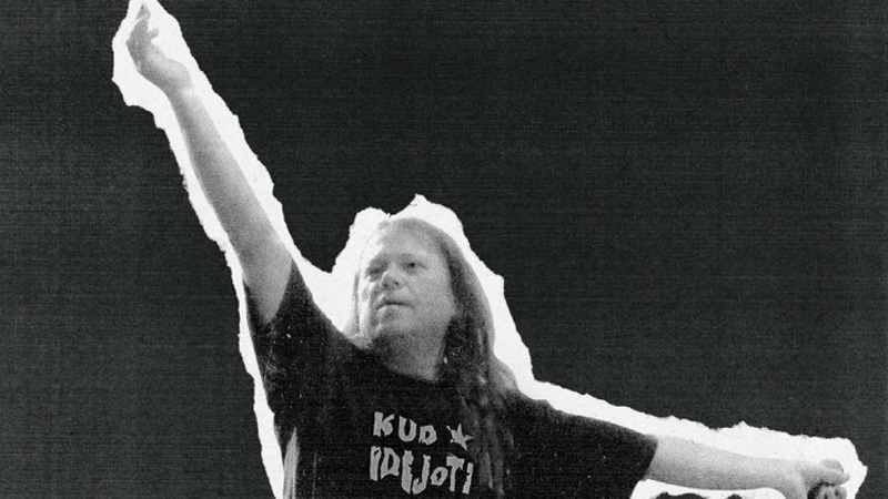 Premijera dokumentarnog filma o Tusti, frontmenu kultnog punk benda KUD Idijoti (VIDEO) 1