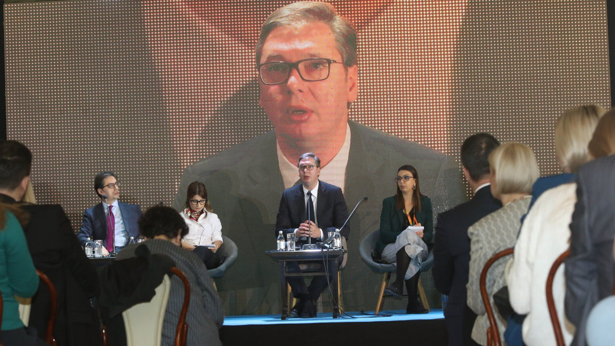 Vučić: Pokažimo građanima regiona da želimo da radimo zajedno, umesto da se bijemo 1