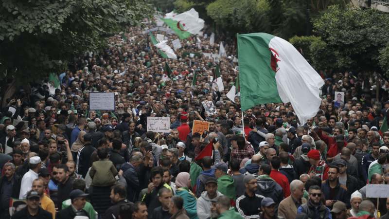 U Alžiru uhapšeno 30 demonstranata koji se protive izborima 1