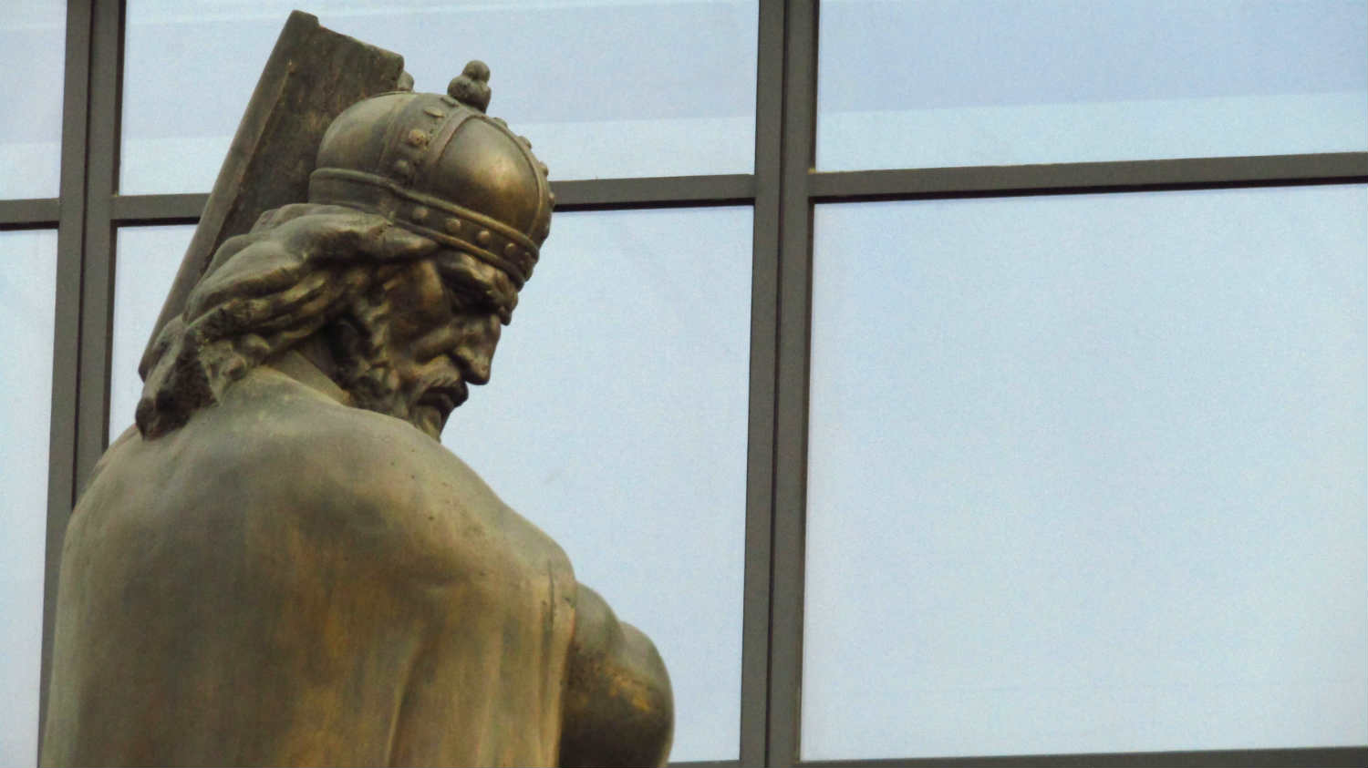 Zatvor bez pomilovanja - surovo podilaženje javnosti 1