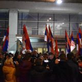 Napadnut jedan od organizatora protesta, policija privela napadača (VIDEO) 1