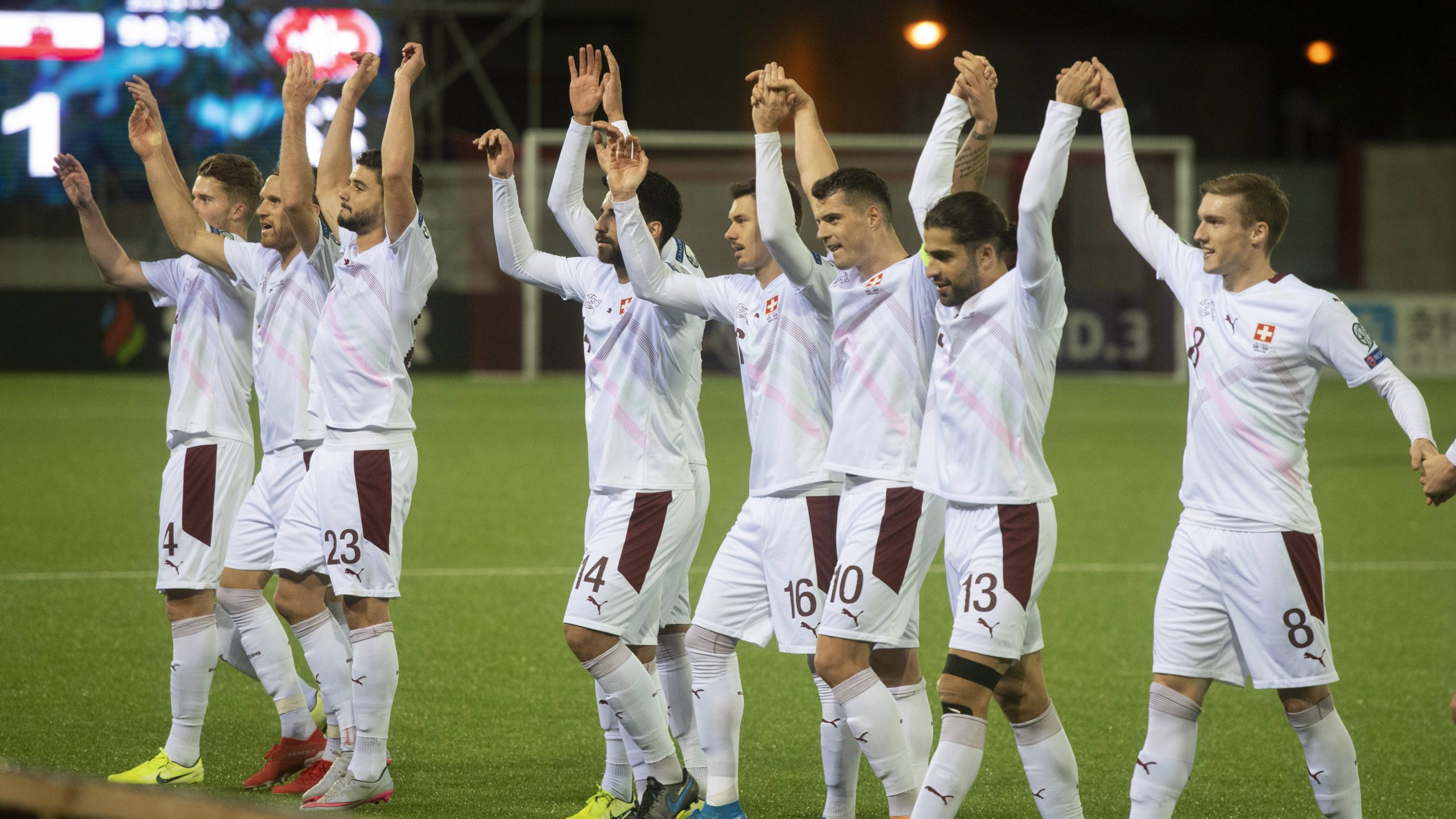 Švajcarska i Danska na EP, devet golova Italije 1