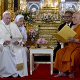 Papa Franja u Tajlandu govorio o zaštiti prava dece 9