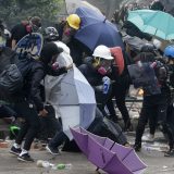 Spektakularno bekstvo demonstranata koje je policija opsela u Hong Kongu 6