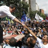Nekoliko hiljada ljudi na protestu u Karakasu protiv predsednika Madura 12