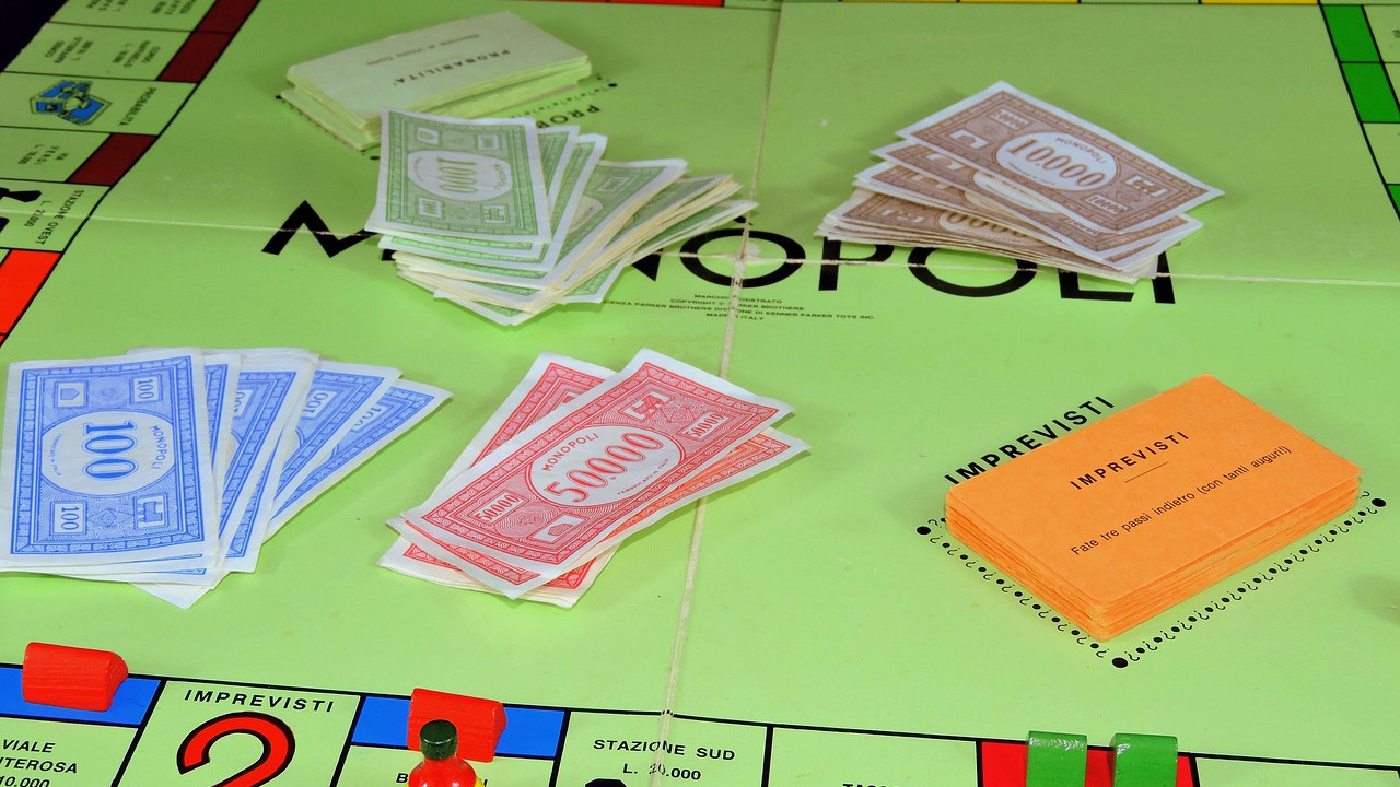 Predstavljena novosadska verzija društvene igre Monopol 1
