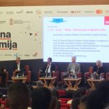 Sistem obrazovanja treba menjati tako da prati razvoj tehnologija 8