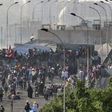 Demonstranti u Iraku preuzeli kontrlu nad centralnim trgom Bagdada 6