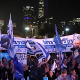 Hiljade ljudi demonstriralo u Tel Avivu u znak podrške Netanjahuu 15