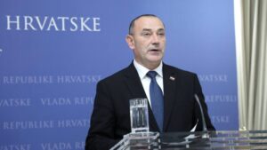 Medved oštro poručio Srbiji: "Imaju dokumentaciju, znamo ko je to činio, neka nam kažu gde su ostaci" 6