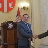Uručeni ključevi od 24 stana pripadnicima Vojske Srbije i Ministarstva odbrane 12