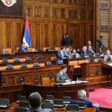 U Skupštini Srbije polemika o TV pretplati za javni medijski servis 12