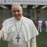 Papa krenuo u posetu Tajlandu i Japanu 2