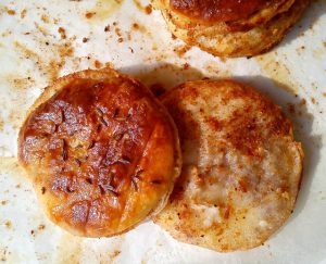 Recept nedelje: Pogačice sa sirom i čvarcima 3