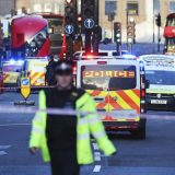 Napad nožem u Londonu proglašen za teroristički, napadač ubijen 9