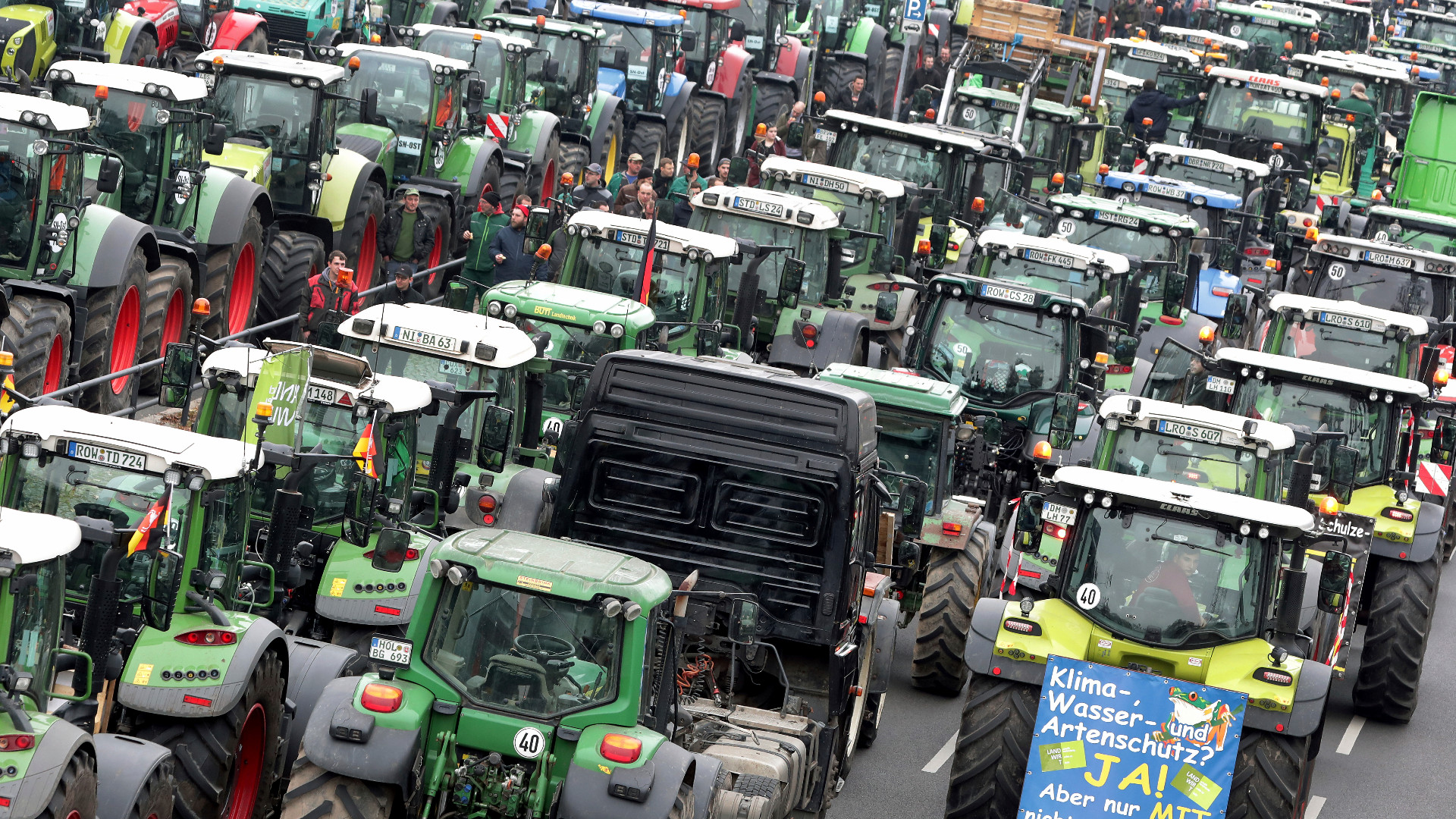 Protest nemačkih poljoprivrednika protiv ekološke politike 1