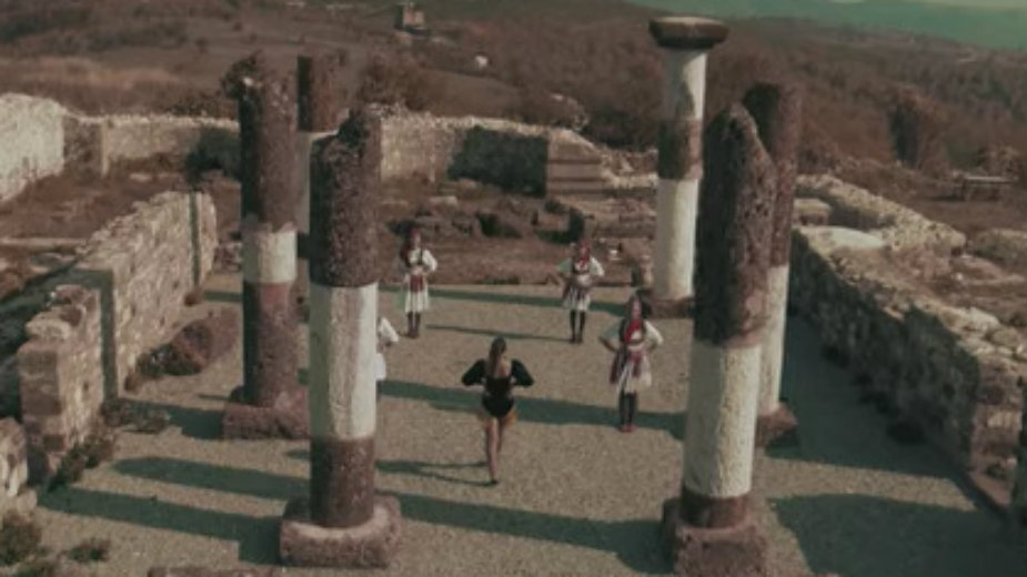 Eparhija Raško-prizrenska razmatra mogućnost podnošenja krivične prijave zbog spota albanske pevačice 1