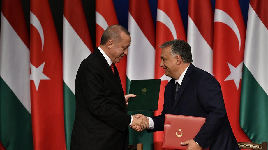 Erdogan u Budimpešti zapretio da će migrantima otvoriti put ka zapadu Evrope 1