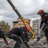 Čadež pozvao srpske kompanije da pomognu Albaniji posle zemljotresa 1